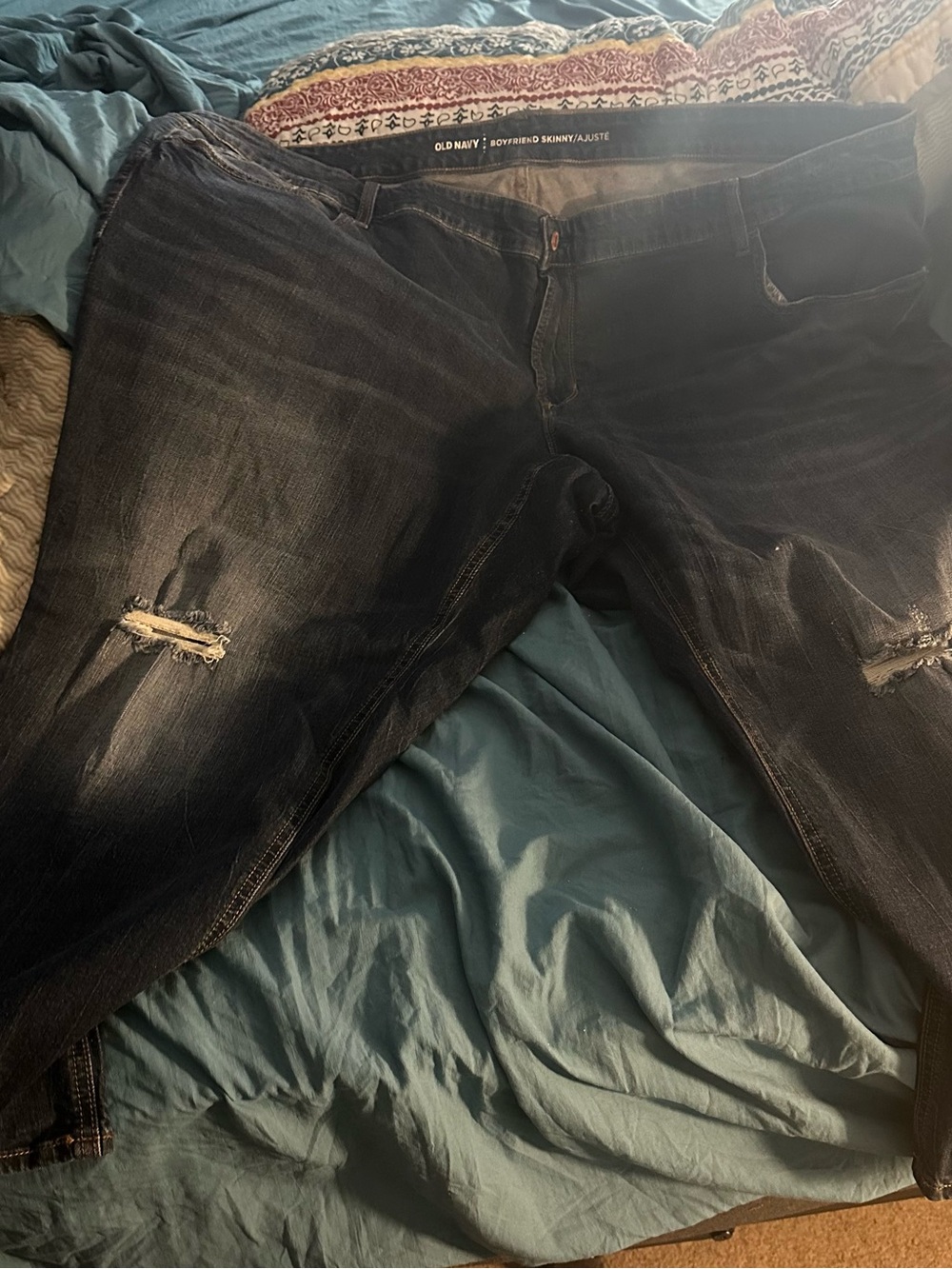 Old Navy Dark Indigo Distressed Boyfriend Skinny Jeans